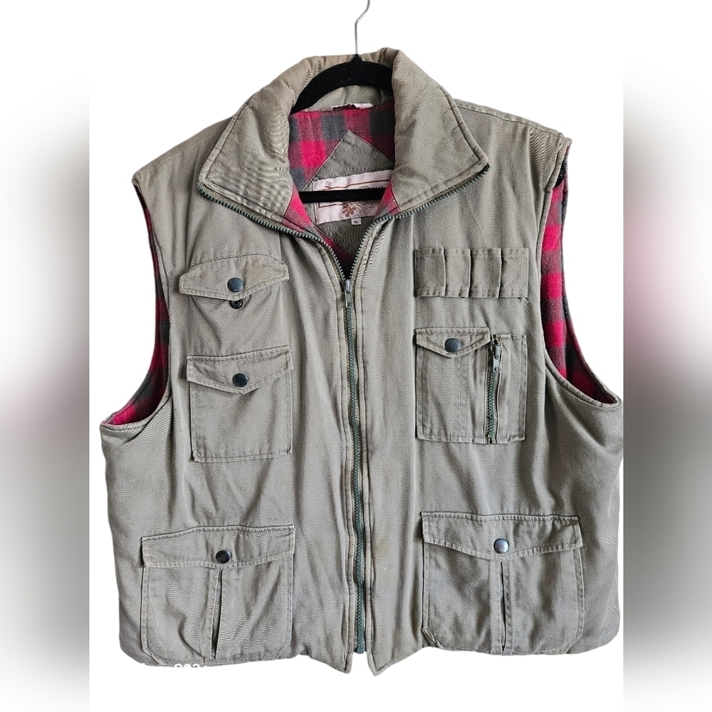 Ozark Trail men's puffer hunting vest size XL.